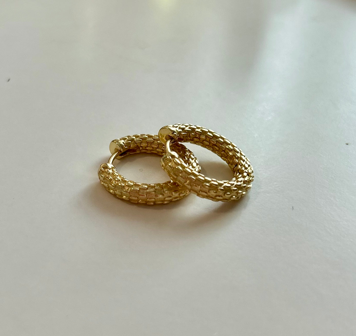 Helen hoops