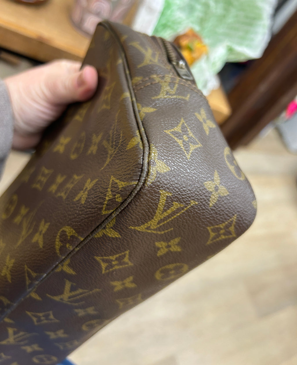 Louis Vuitton Trousse Toilette 28 Monogram