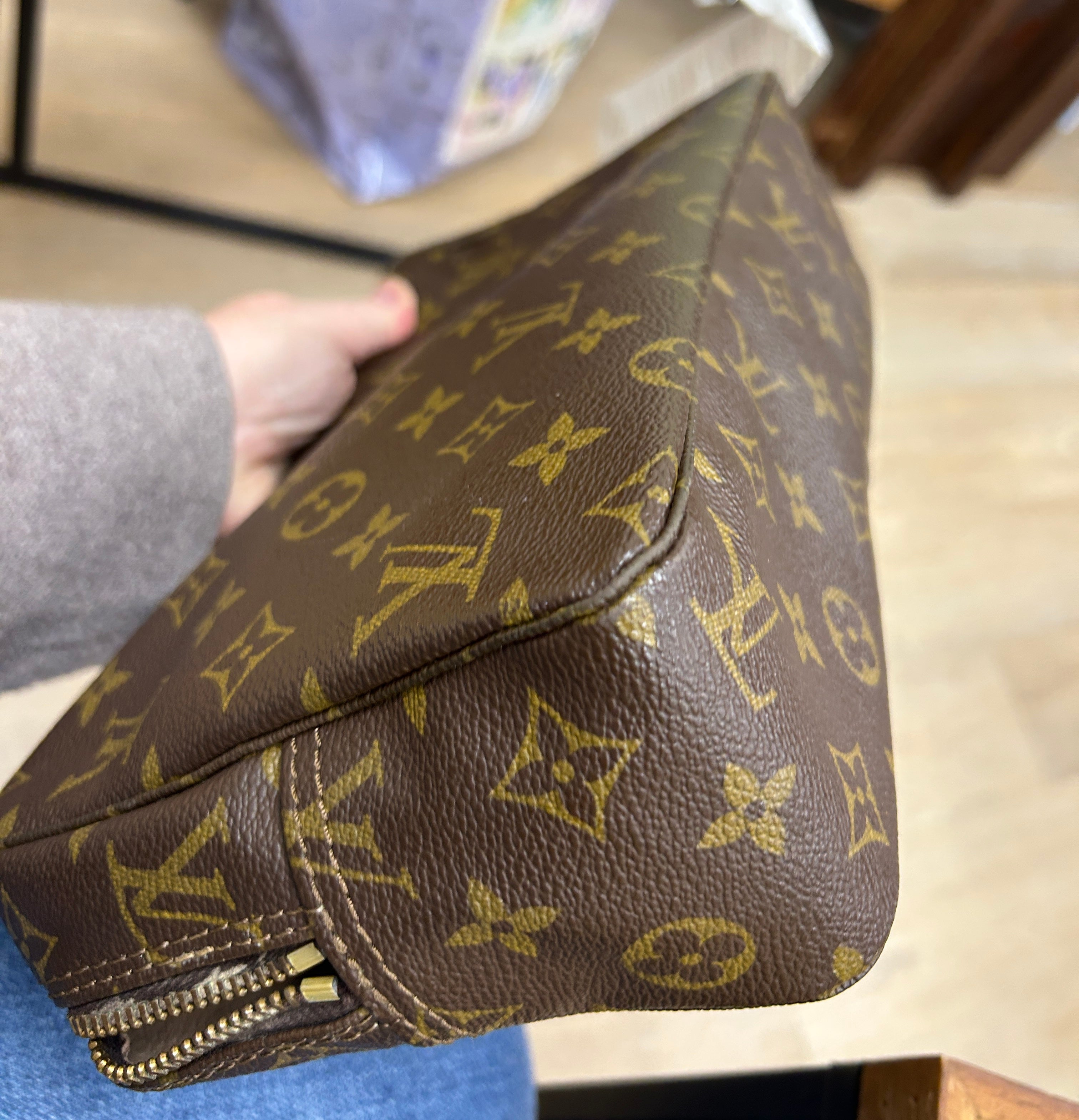Louis Vuitton Trousse Toilette 28 Monogram