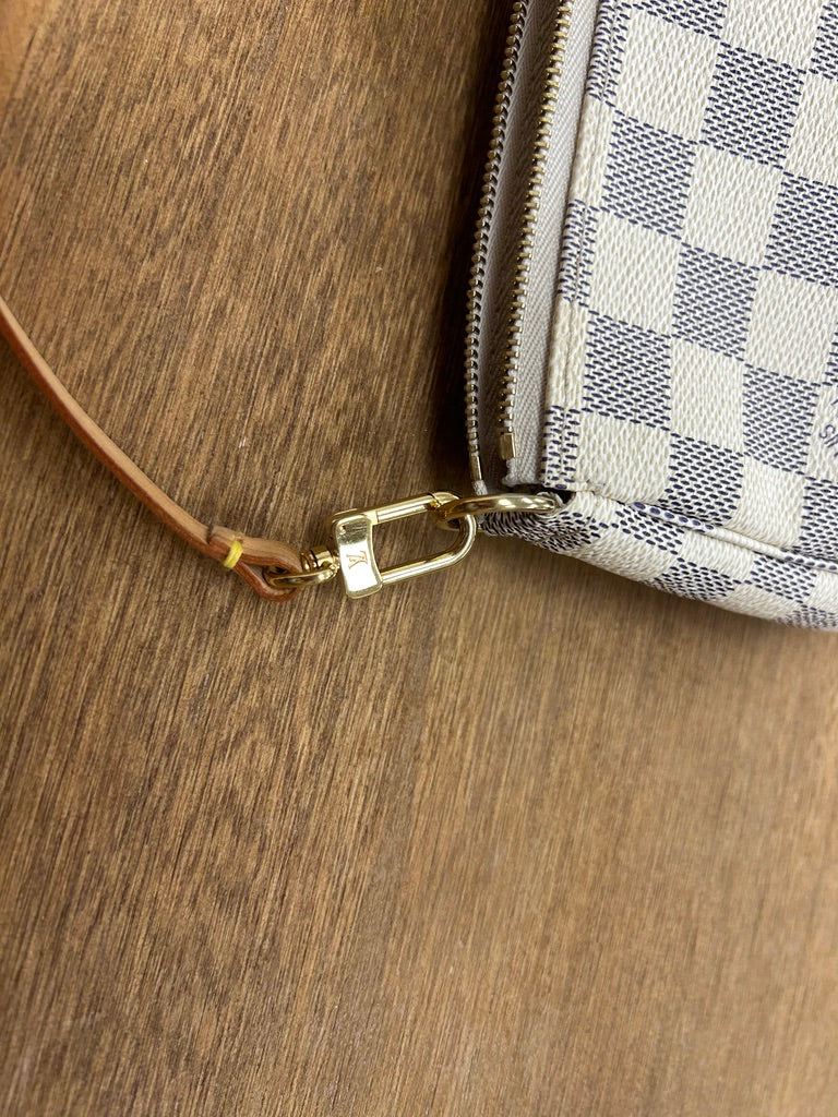 Louis Vuitton Damier Azur pochette