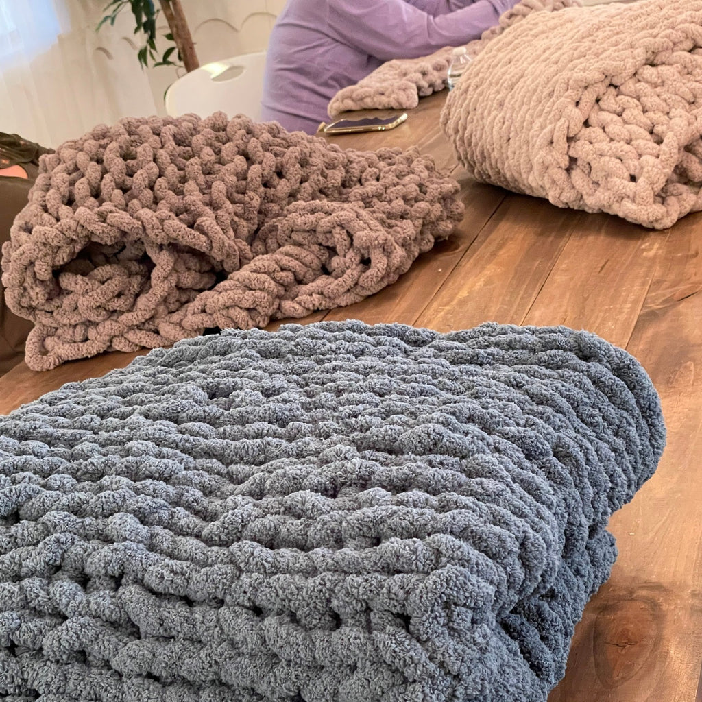 Chunky Handknit blanket class with Yanely Allen - Multiple dates