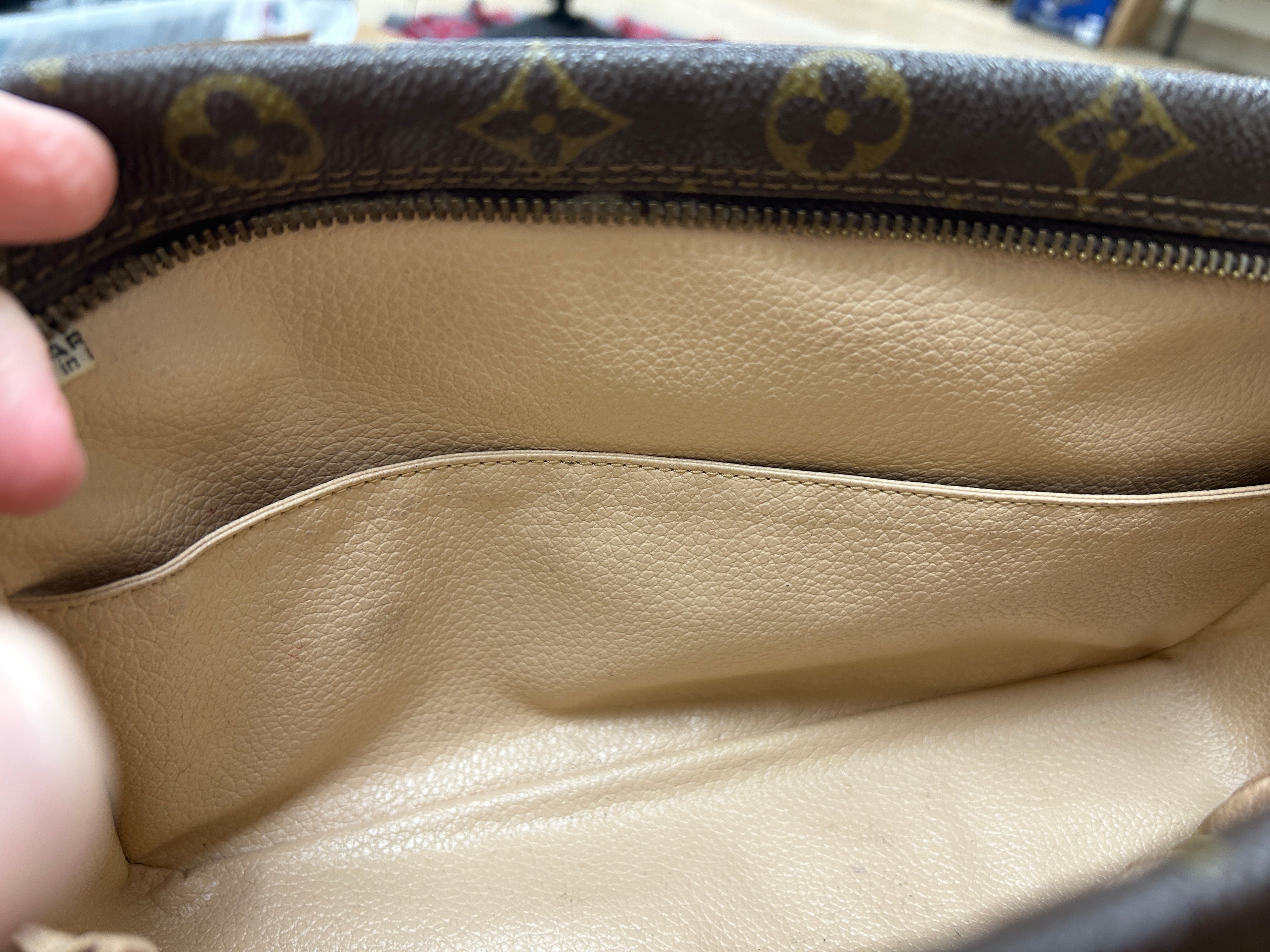 Louis Vuitton Trousse Toilette 28 Monogram