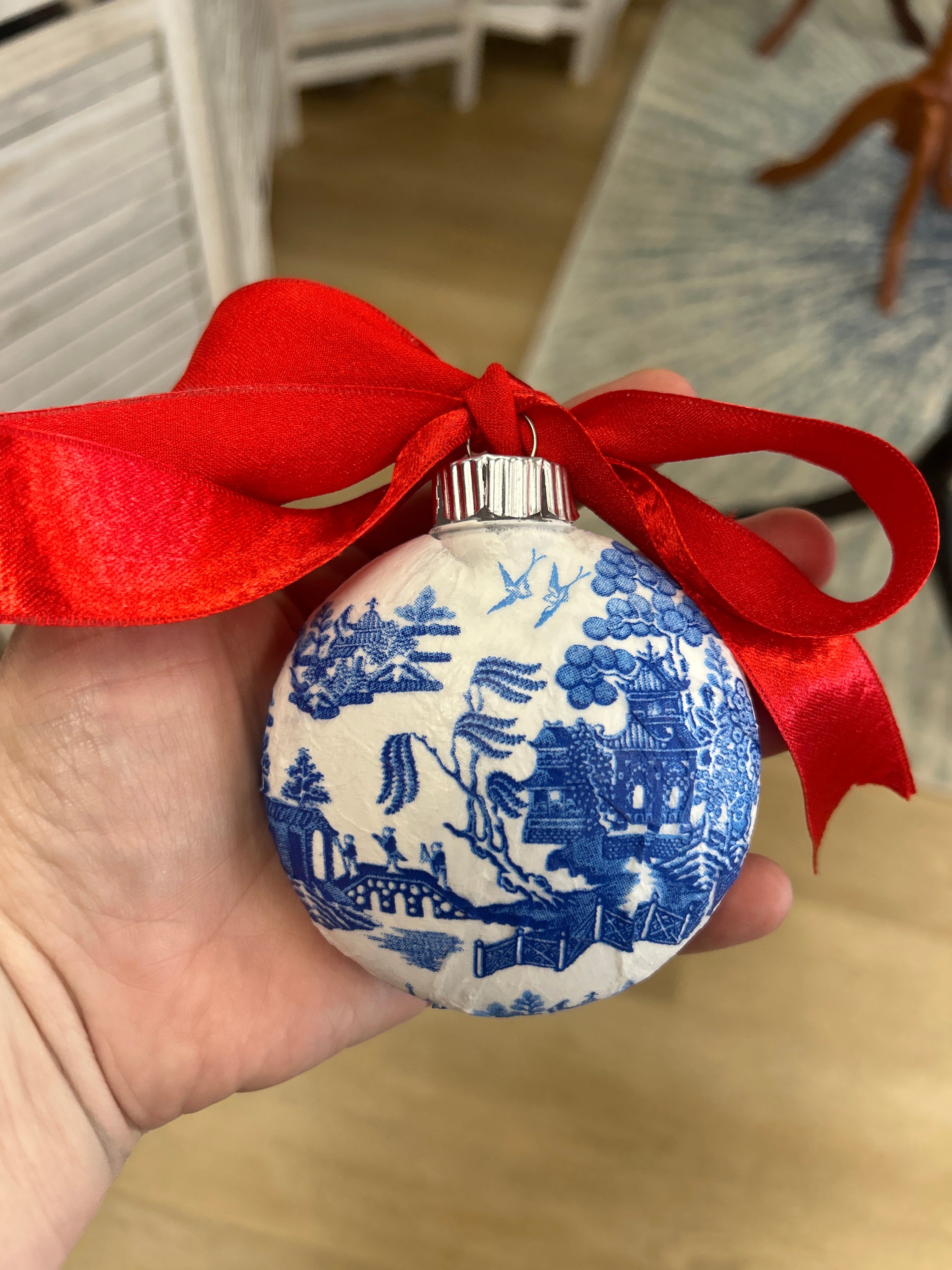 Chinoiserie ornament