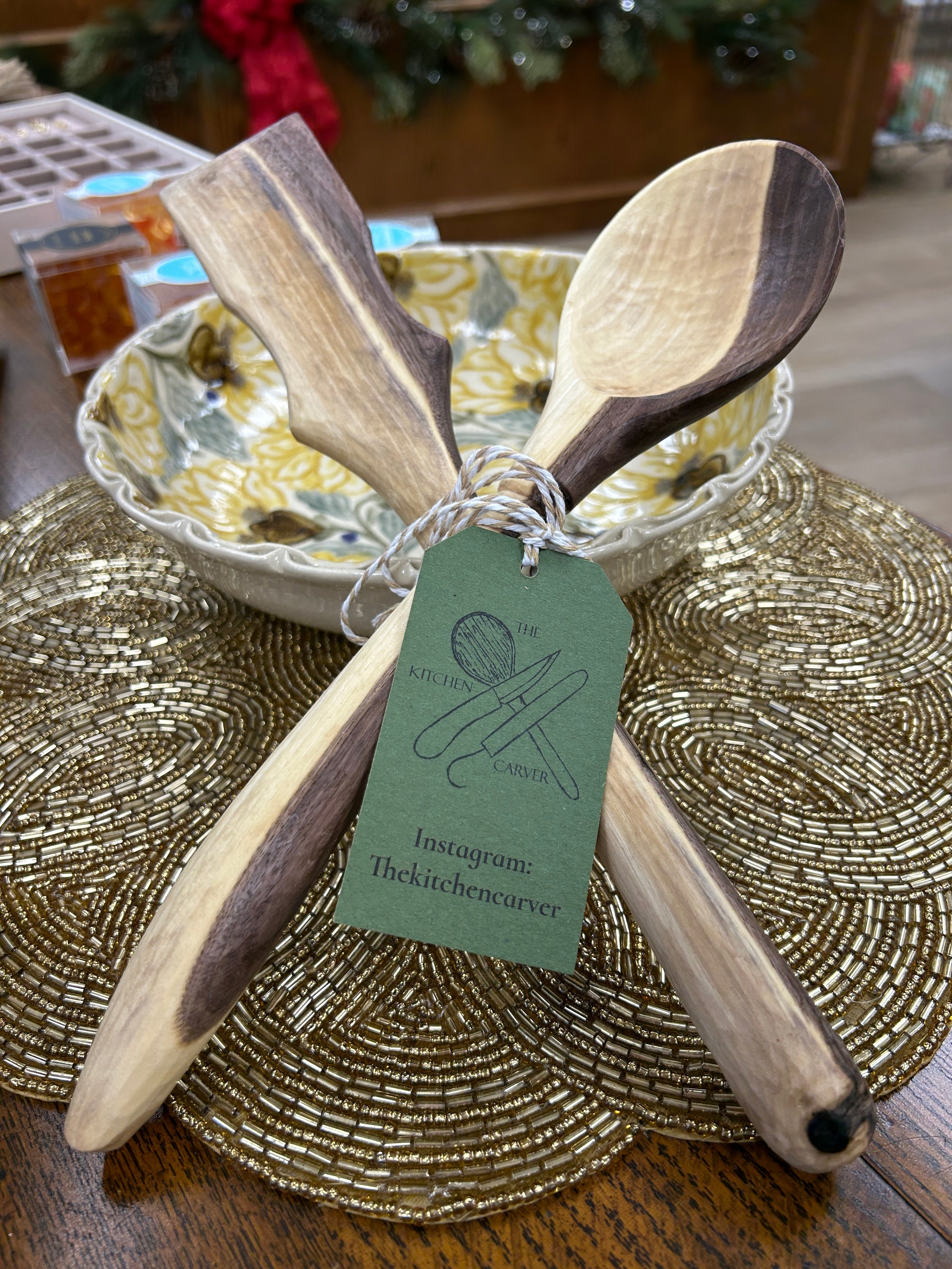 Kitchen Carver Black walnut hand carved two piece set (spoon and spatula)