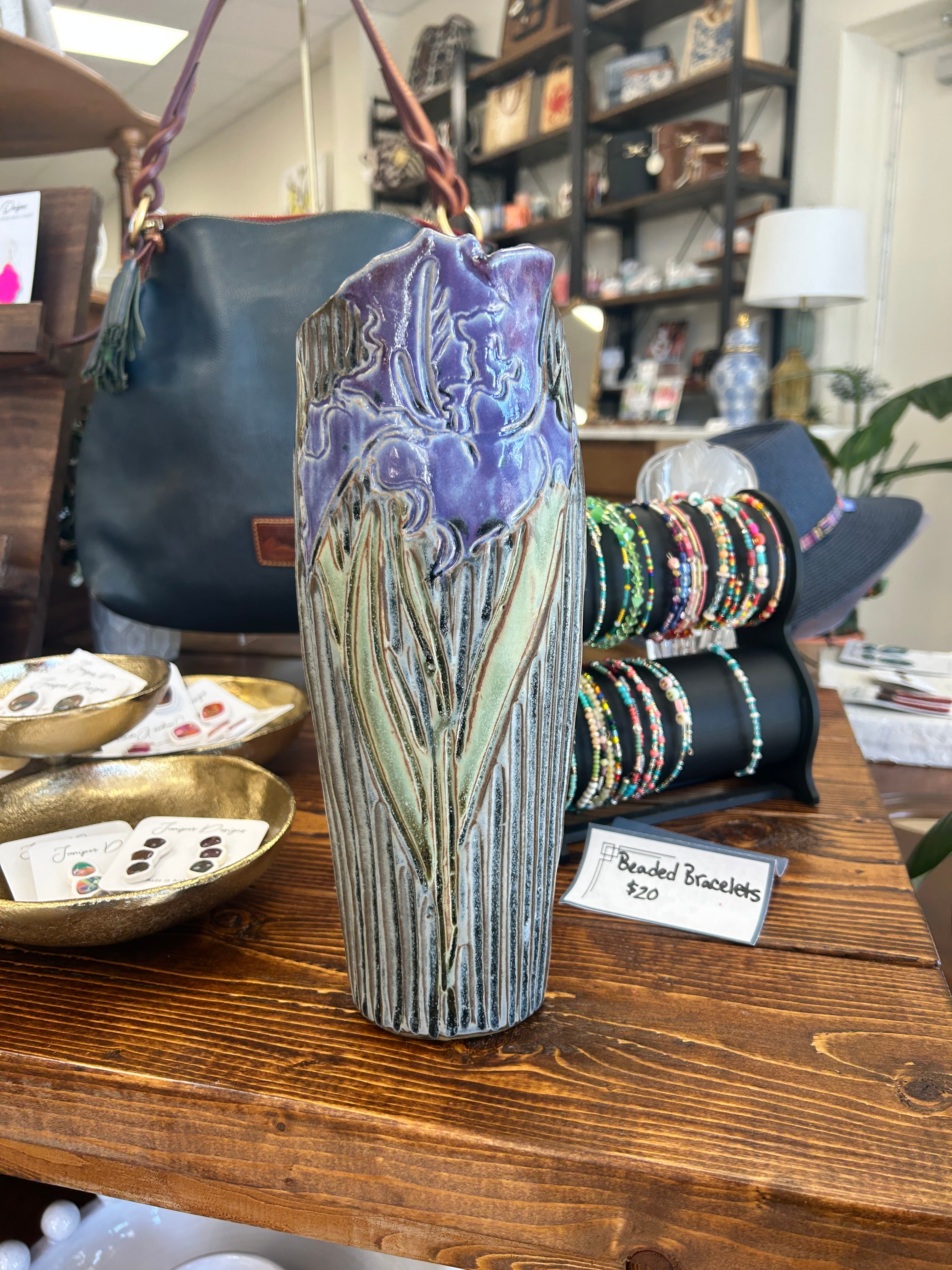Iris vase| Juniper Skies