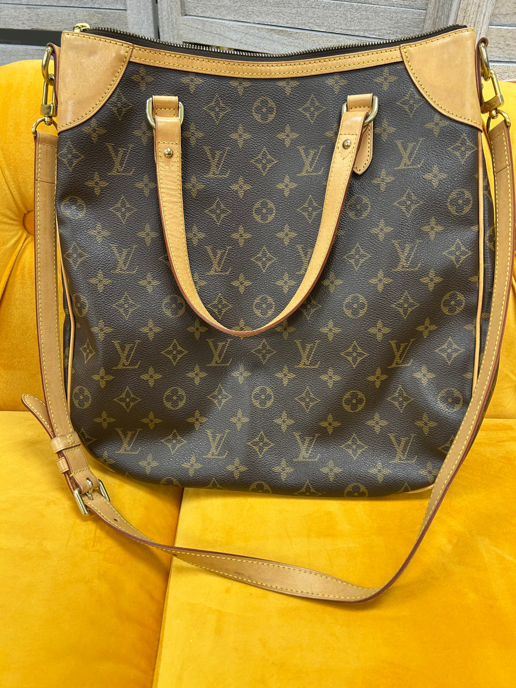 Louis Vuitton Odeon GM Monogram Canvas Shoulder bag