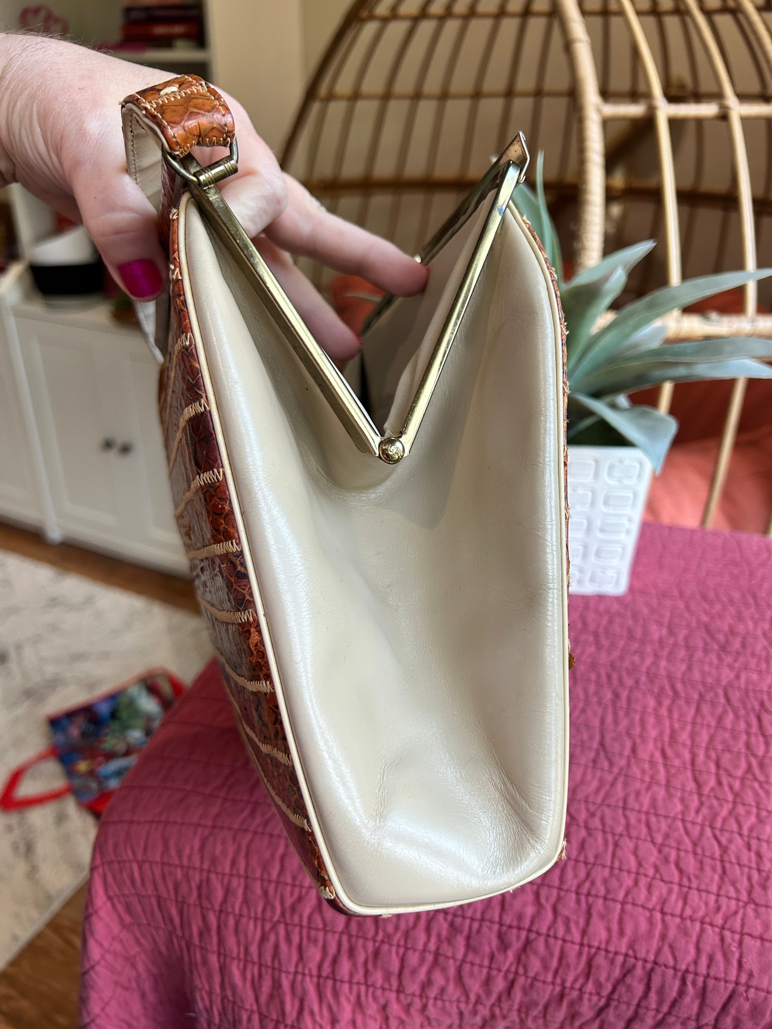 Classic 60's/70's style vintage Snakeskin handbag (pre-owned)