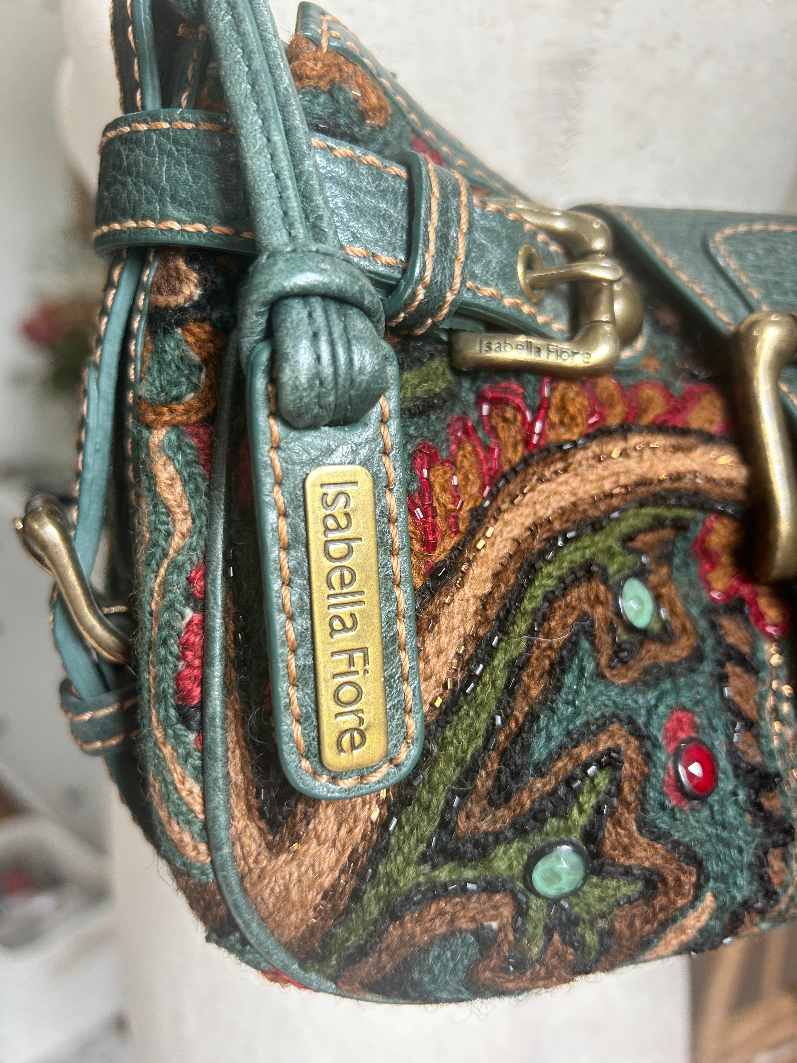 Isabella Fiore Cut‑A‑Rug Tapestry & Leather Shoulder Bag – Pristine Y2K Boho Luxe (Pre-owned)