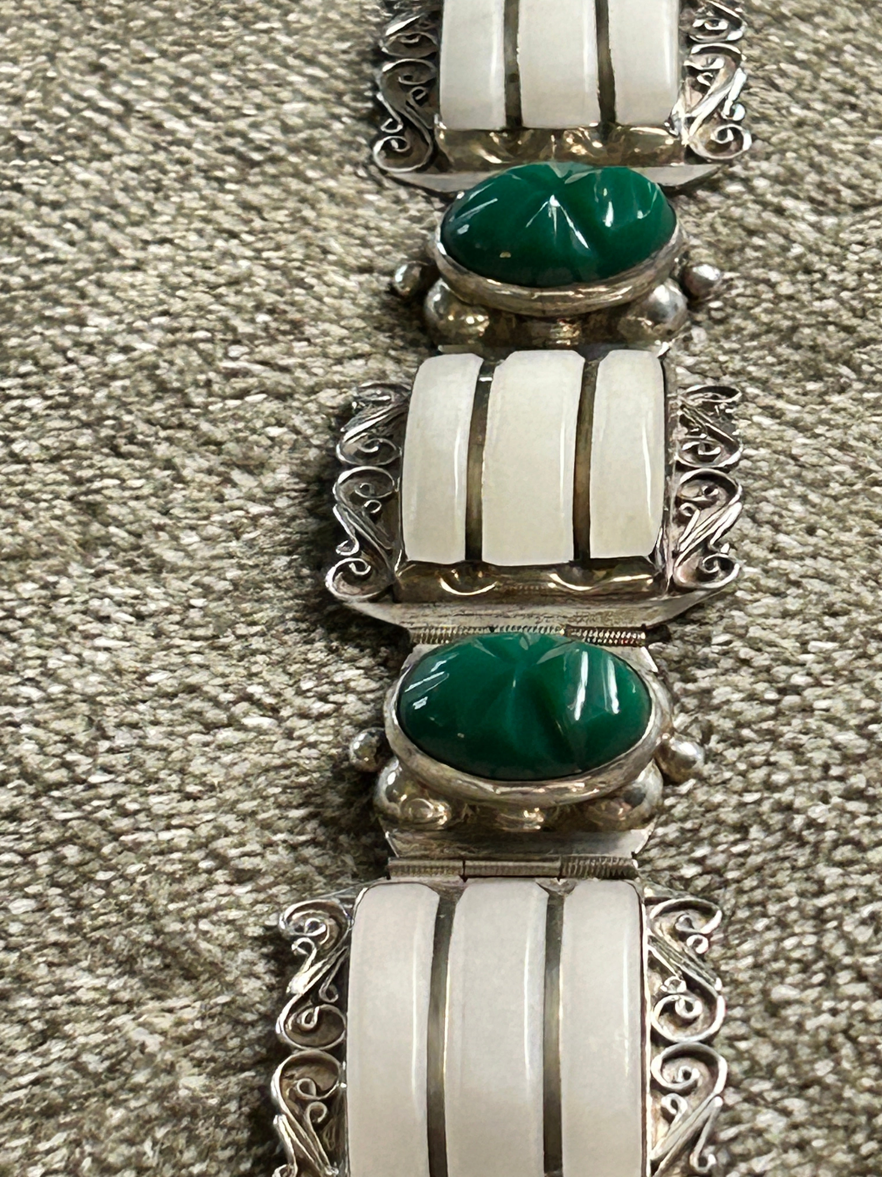 Vintage Mexican Sterling Silver Green & White Onyx Panel Bracelet