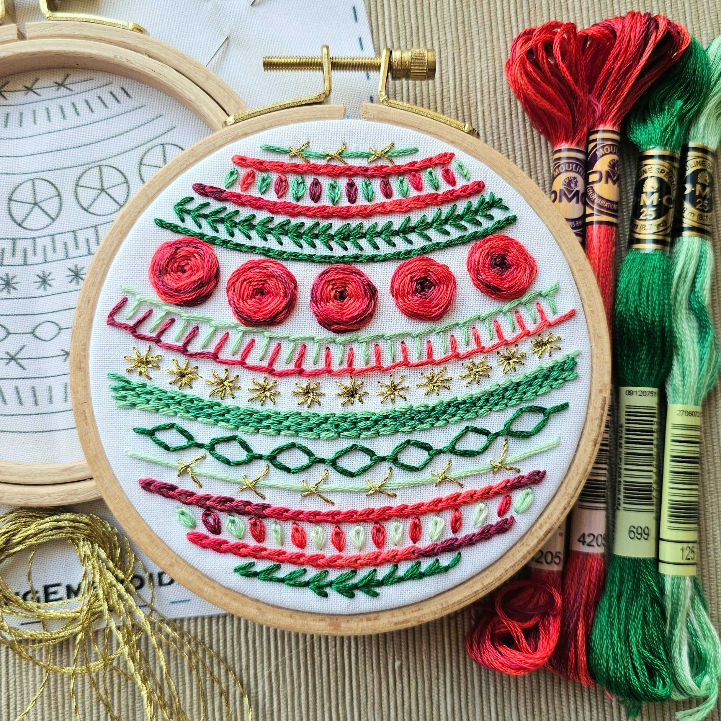 "Deck the Halls" holiday ornament kit