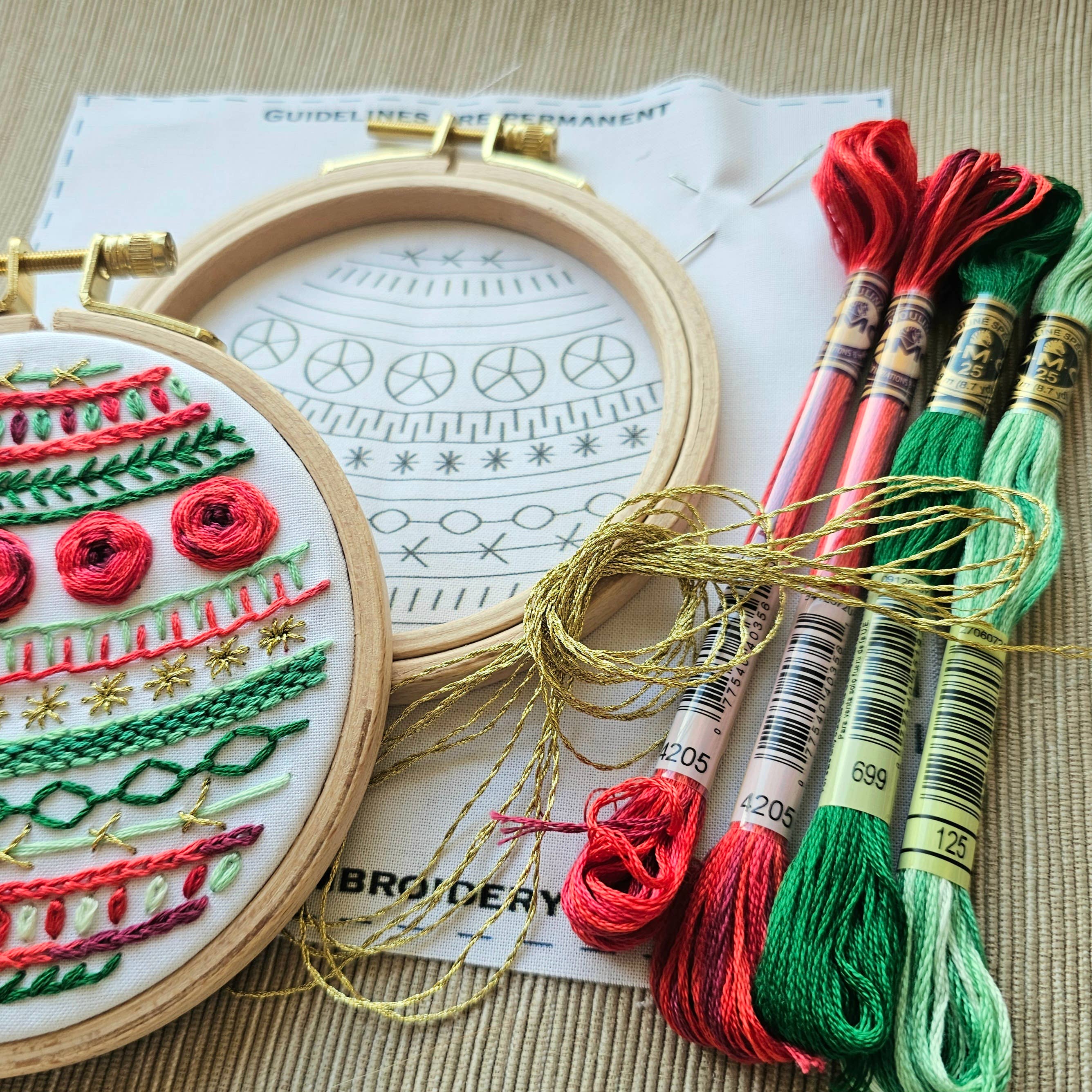 "Deck the Halls" holiday ornament kit