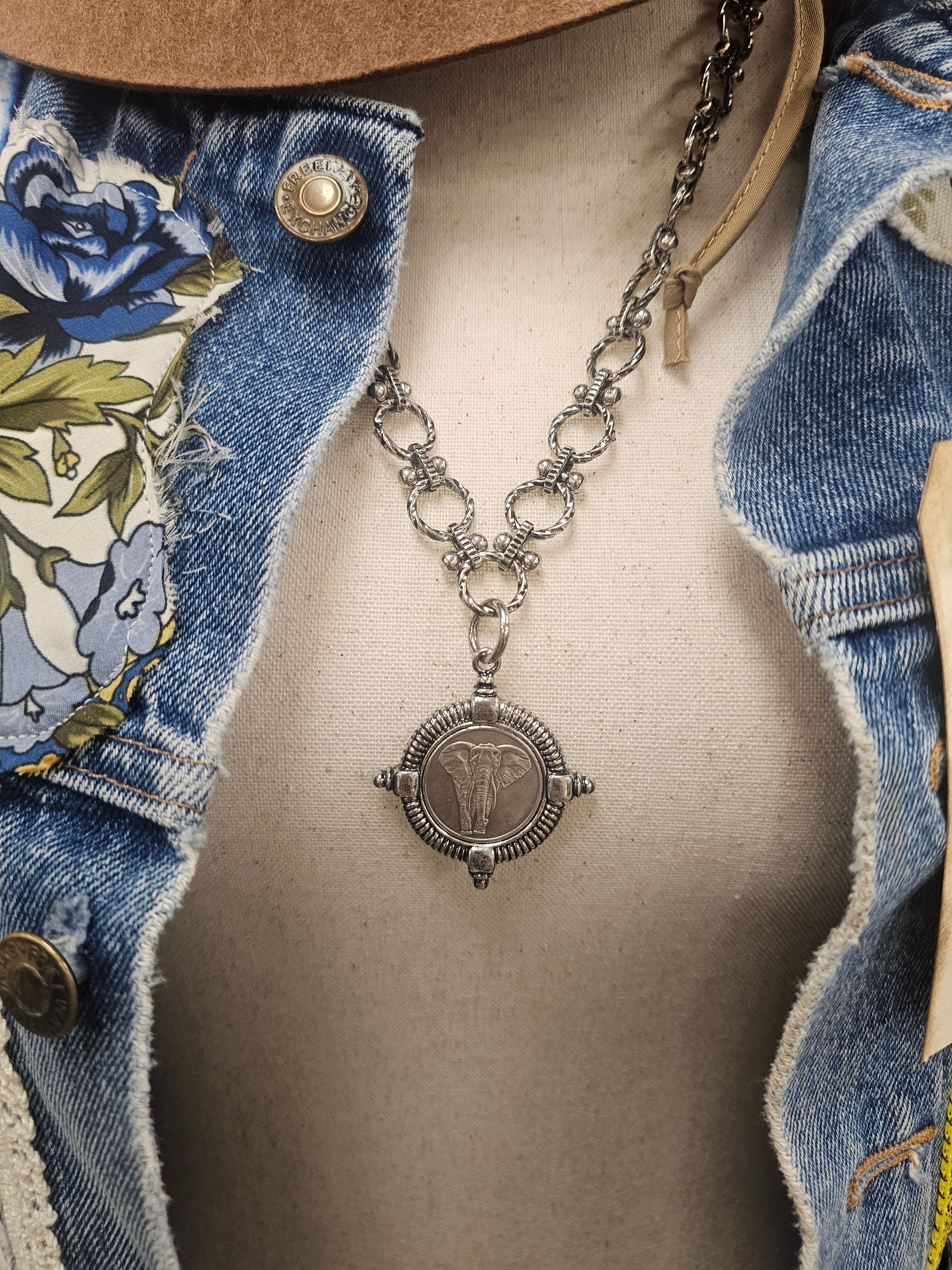 Elephant Pendant Necklace| Juniper Skies