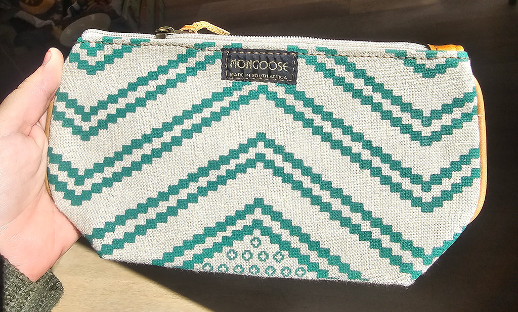 Mongoose makeup pouch