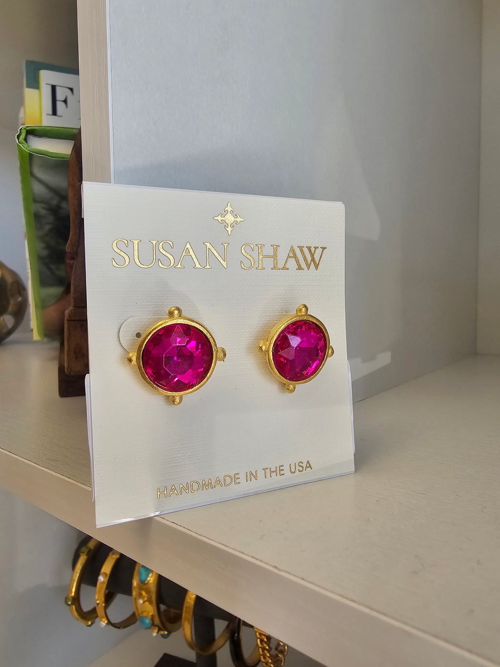 Coupe Studs – Viva Magenta